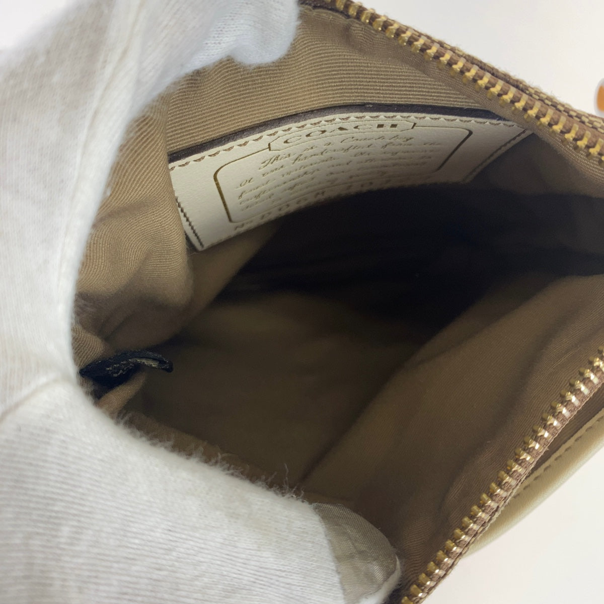 12703
COACH コーチ シグネチャー ベージュ ホワイト 白 ゴールド金具 キャンバス / レザー ショルダーバッグ ポシェット 斜め掛け可能  レディース ABP5