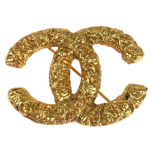 10038
 CHANEL Vintage Coco Mark Lava Gold Metal Brooch for Women