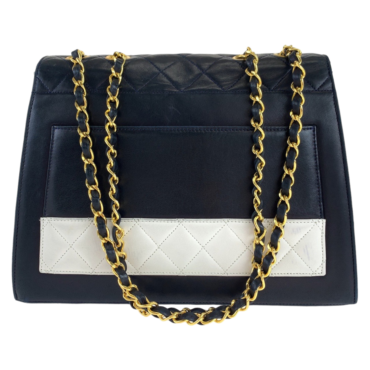 11835
CHANEL シャネル ヴィンテージ 2.55 マトラッセ ターンロック ネイビー ホワイト バイカラー ラムスキン 台形 チェーンショルダーバッグ  レディース