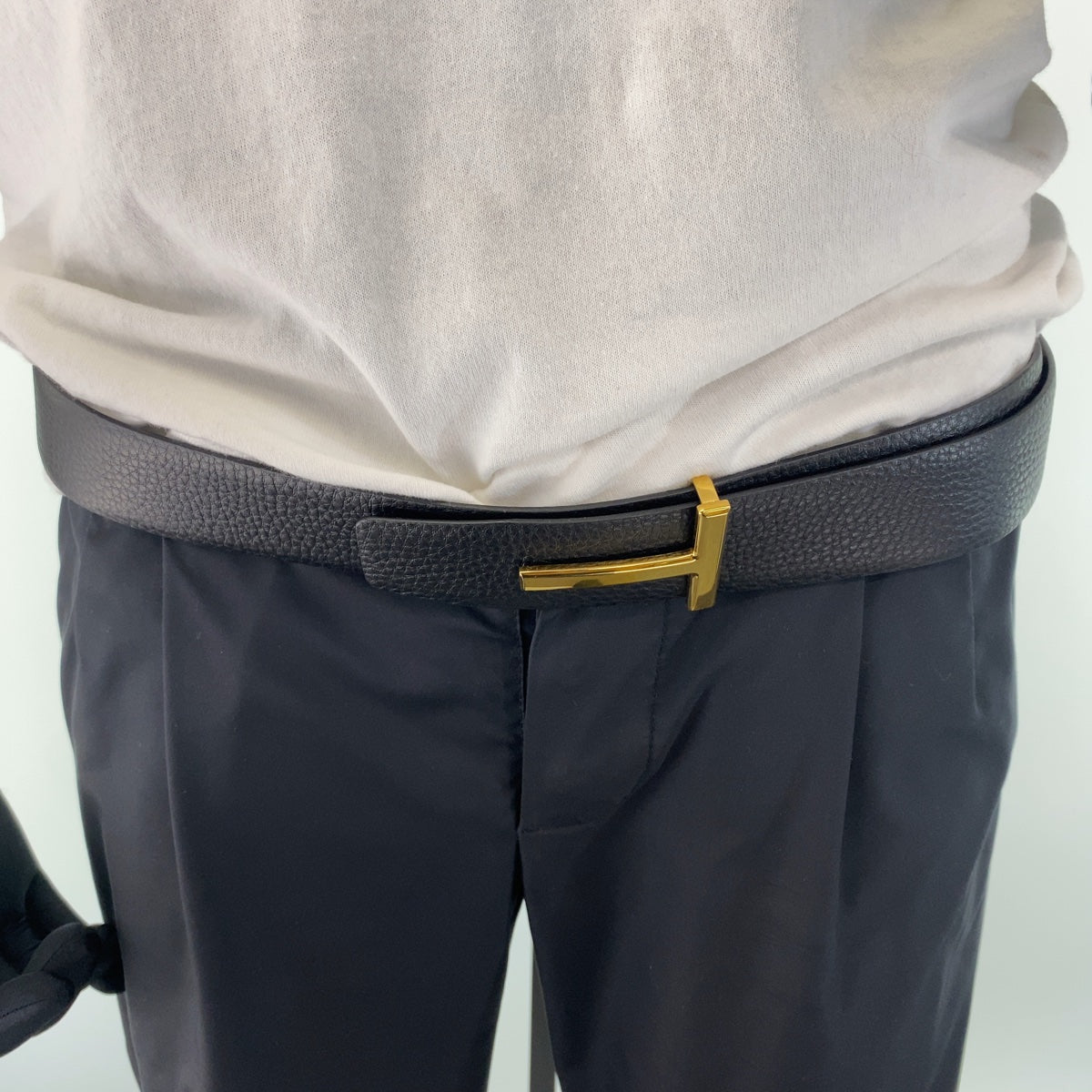 B-075
TOM FORD トムフォード Tバックル サイズ115/46 ブラック 黒 ゴールド金具 レザー ベルト  メンズ
