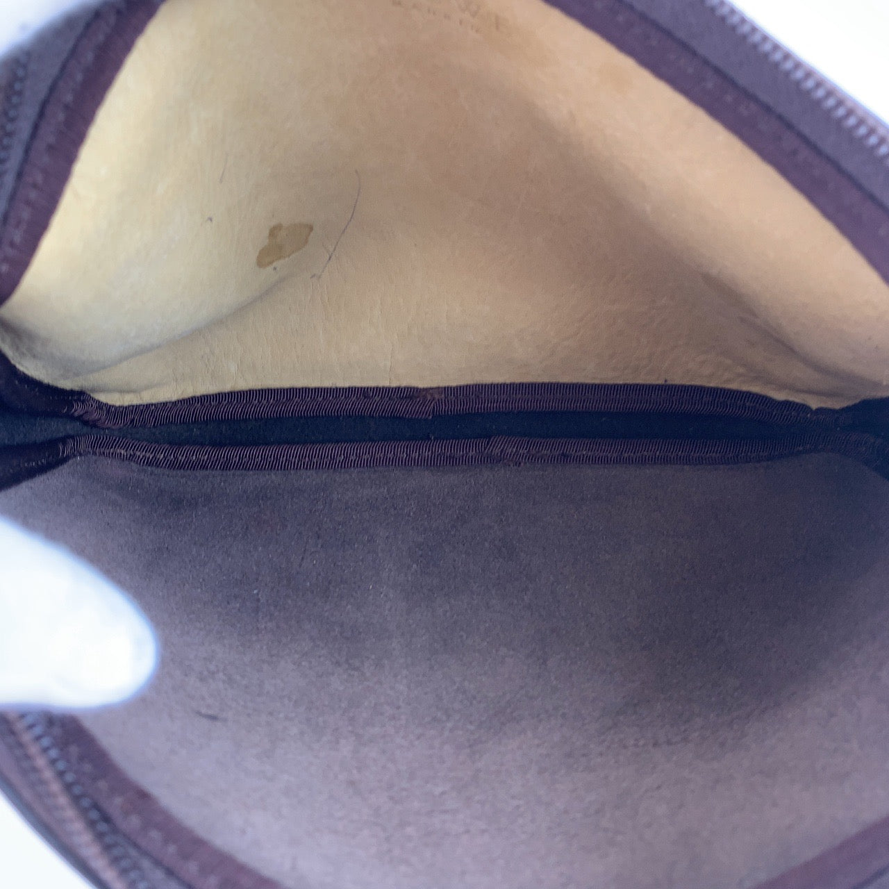 10060
LOEWE ロエベ ヴィンテージ アナグラム ブラウン スウェード / レザー 斜め掛け ショルダーバッグ ポシェット カメラバッグ  レディース