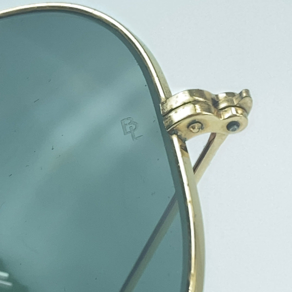 10106
Ray-Ban レイバン ヴィンテージ B&L ボシュロム RAY-BAN U.S.A パイロット ゴールド ダークグリーン メタル サングラス ティアドロップ  メンズ