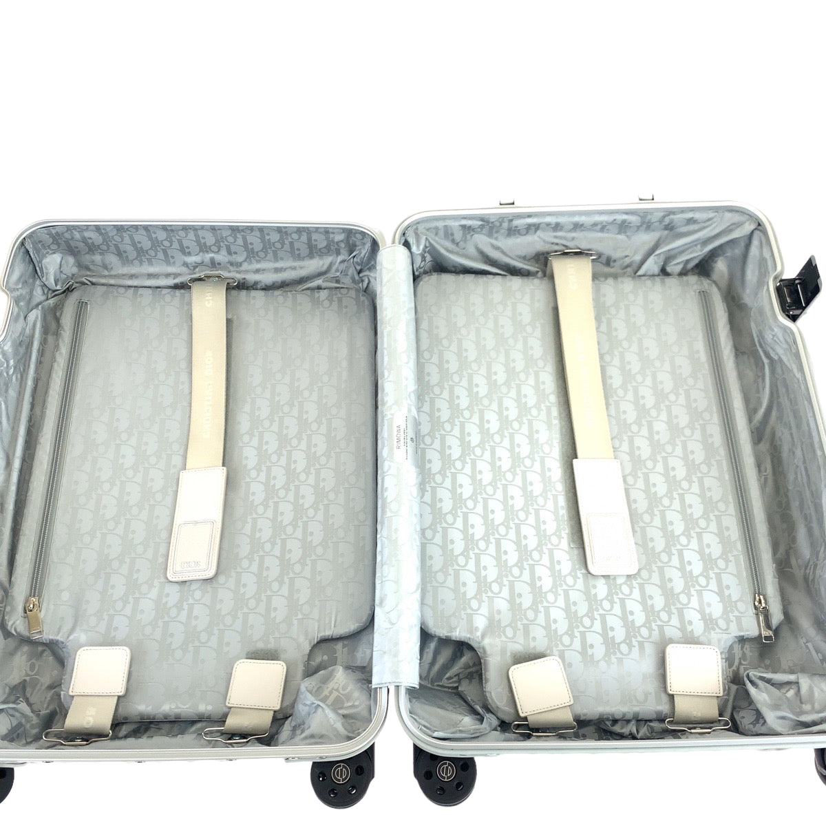 12679
Dior ディオール DIOR×RIMOWA コラボ オブリーク キャビン トロッター 男女兼用 シルバー 銀 アルミ 1DRTR002YWZ キャリーバッグ スーツケース キャリーケース  メンズ ABP300