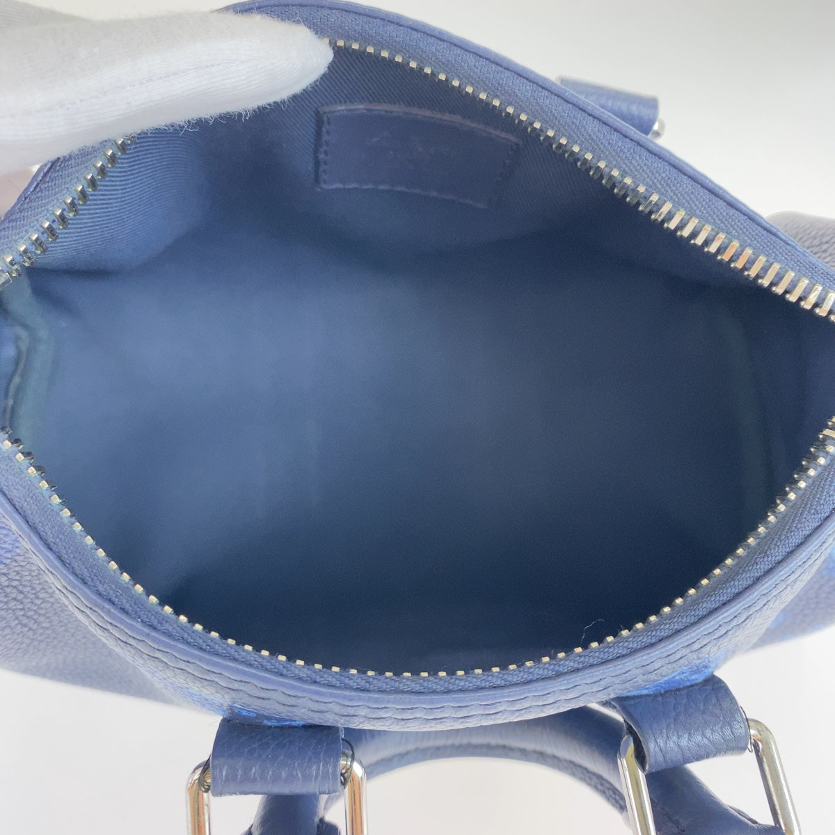 A-133
LOUIS VUITTON ルイヴィトン モノグラム キーポルXS ネイビー 紺 シルバー金具 モノグラムキャンバス M57844 ショルダーバッグ ハンドバッグ 2WAYバッグ  レディース