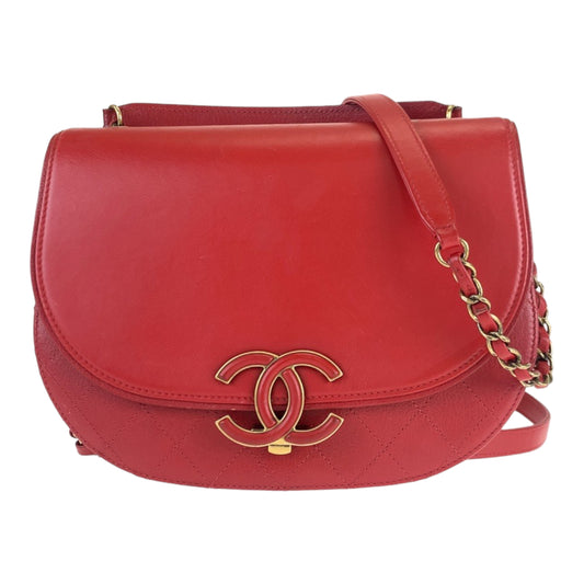 10120
 CHANEL Coco Curve Matelasse Coco Mark Red Gold Hardware Leather Chain Shoulder Bag Pochette Women's