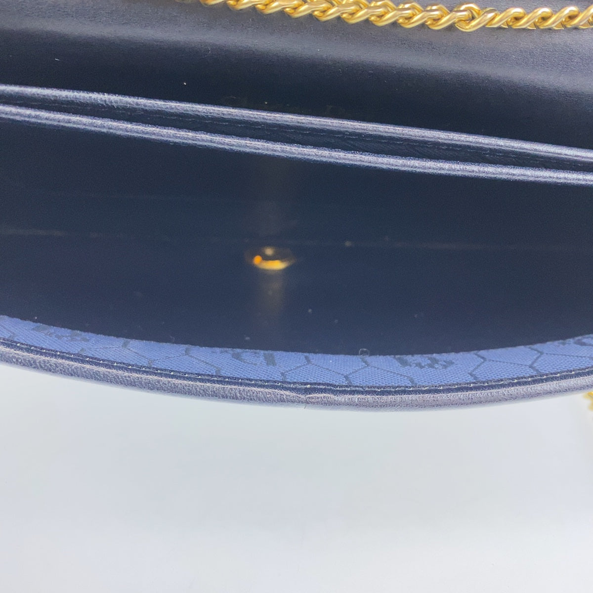 10163
Christian Dior クリスチャンディオール ヴィンテージ 中ハニカム柄 ブラック 黒 ゴールド金具 レザー 斜め掛け ショルダーバッグ ポシェット  レディース