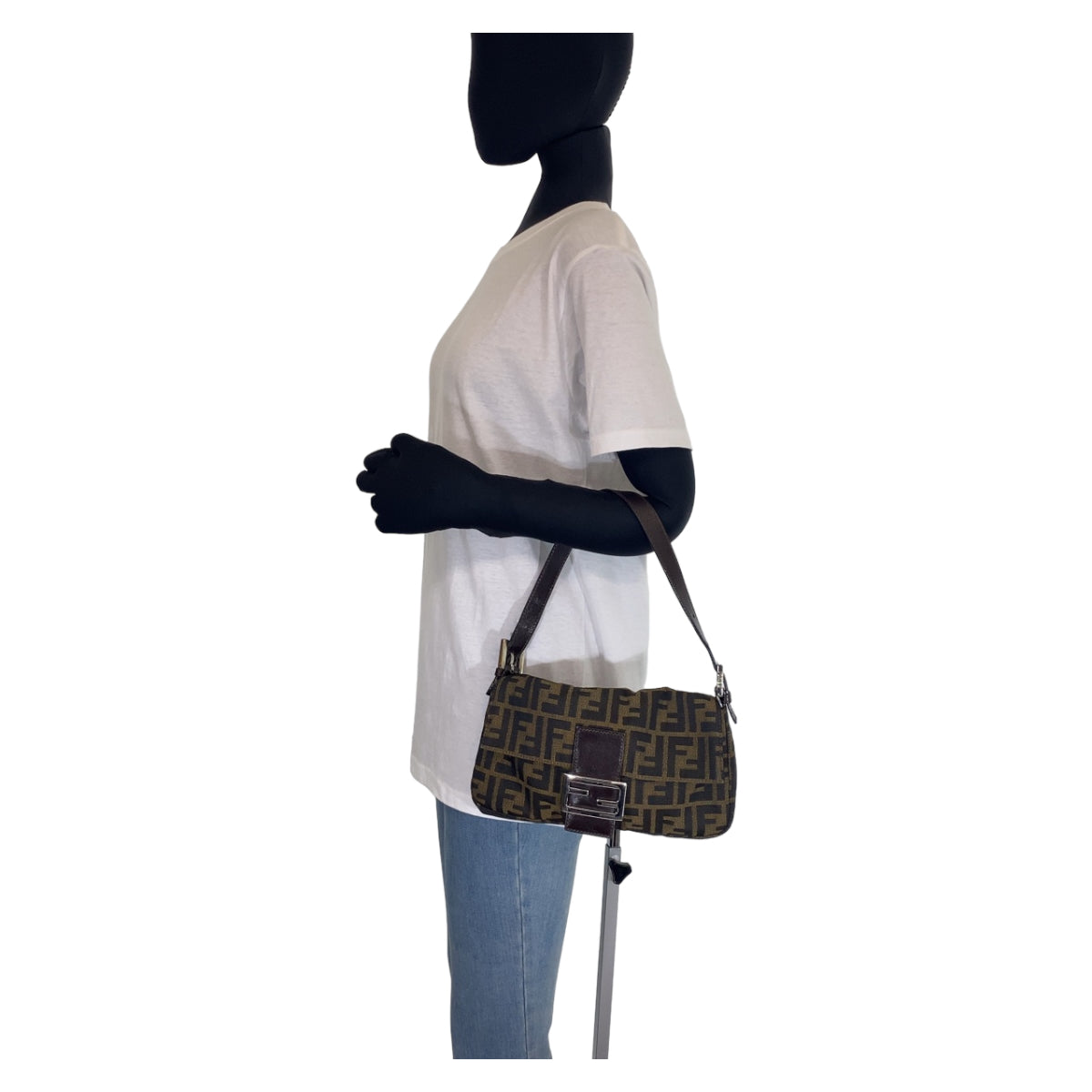 C-057
FENDI フェンディ ズッカ柄 マンマバケット ブラウン 茶 シルバー金具 キャンバス ハンドバッグ ワンショルダーバッグ  レディース