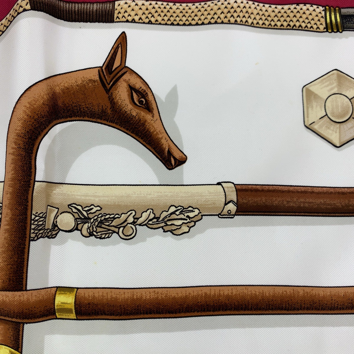 H-00276
HERMES エルメス カレ90 CANNES et POMMEAUX ステッキ柄 マルチカラー シルク スカーフ ストール  レディース