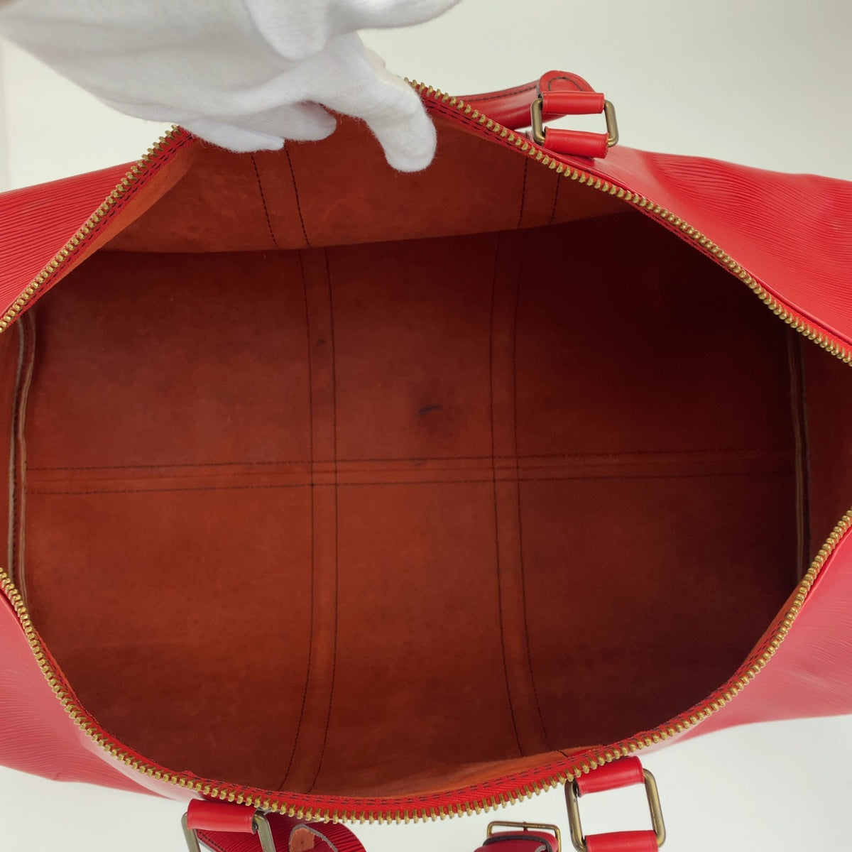 H-00175
LOUIS VUITTON ルイヴィトン エピ キーポル55 男女兼用 レッド 赤 ゴールド金具 グレインレザー M42957 ボストンバッグ 旅行バッグ  レディース