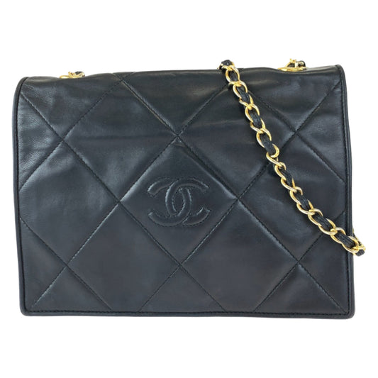 C-056
CHANEL シャネル ヴィンテージ マトラッセ ココマーク ブラック 黒 ゴールド金具 ラムスキン チェーンショルダーバッグ 肩掛け  レディース