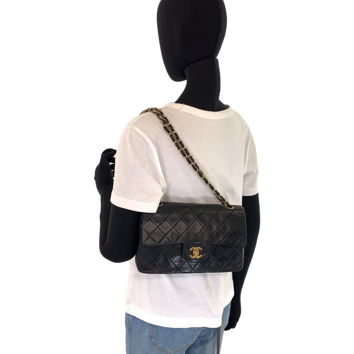 H-00292
CHANEL シャネル ヴィンテージ マトラッセ23 ダブルフラップ タイムレス ココマーク ターンロック ブラック 黒 ゴールド金具 ラムスキン Wチェーンショルダーバッグ 肩掛け  レディース