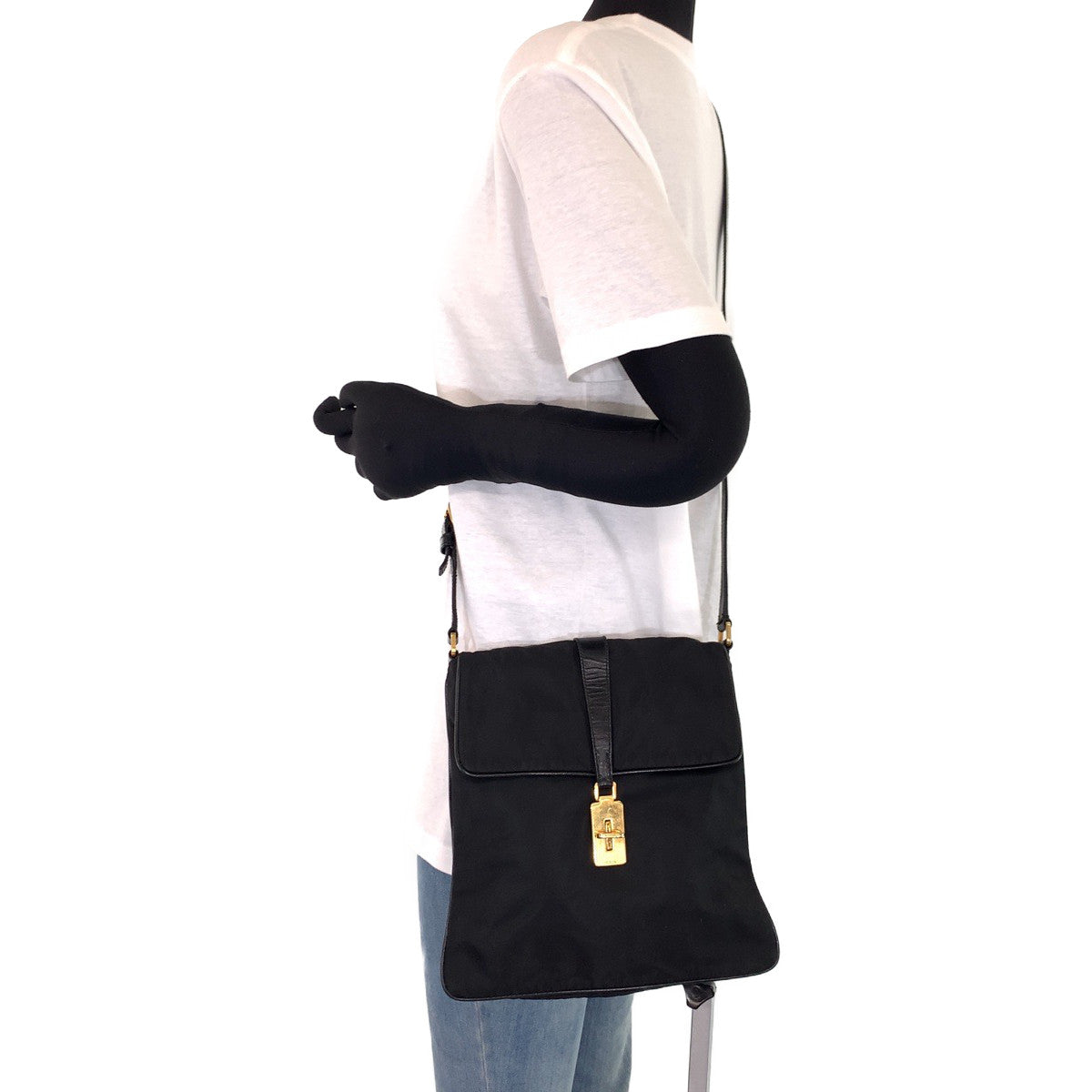 10201
PRADA プラダ テスート 三角ロゴ 男女兼用 ブラック 黒 ゴールド金具 ナイロン 斜め掛け ショルダーバッグ ポシェット  レディース