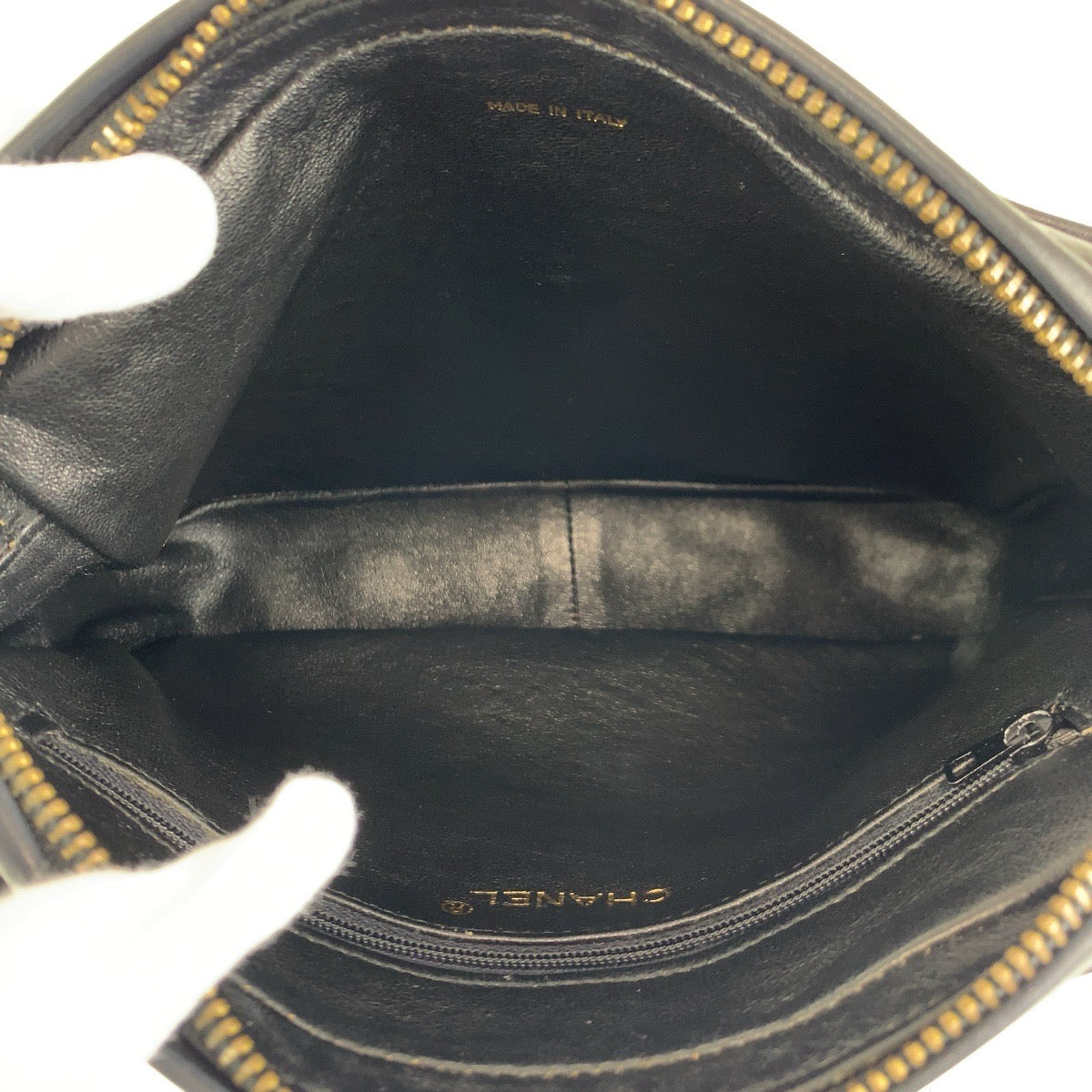 10236
CHANEL シャネル ヴィンテージ ダイヤステッチ ココマーク フリンジ ブラック ゴールド金具 ラムスキン 斜め掛け チェーン ショルダーバッグ ポシェット  レディース