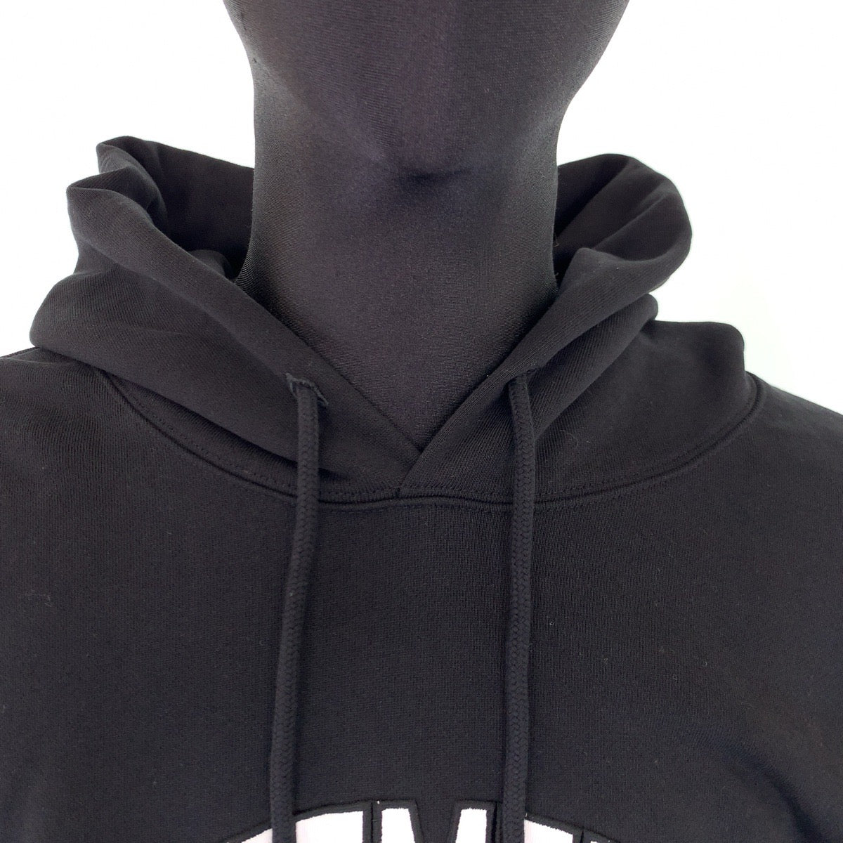 17957
VETEMENTS ヴェトモン 22AW SOLIDARITY EMBROIDERRED HOODIE サイズL ブラック 黒 ホワイト 白 コットン UA53HD420B パーカー フーディー  メンズ A71