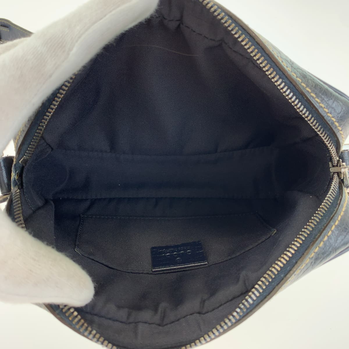 H-00363
GUCCI グッチ シェリー ウェビング 男女兼用 ネイビー 紺 GGスプリームキャンバス 162910 斜め掛け ショルダーバッグ メッセンジャーバッグ  レディース