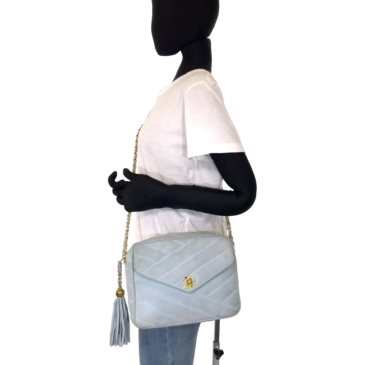 10286
CHANEL シャネル ヴィンテージ バイアスステッチ ココマーク フリンジ ライトブルー ゴールド金具 スウェード 斜め掛け チェーンショルダーバッグ  レディース