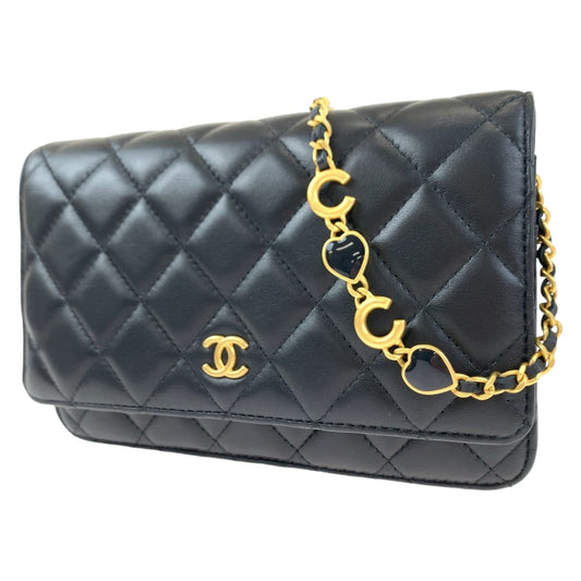 H-00402
CHANEL シャネル マトラッセ ココマーク ブラック 黒 ゴールド金具 ラムスキン AP3035 新型 チェーンウォレット ショルダーバッグ  レディース