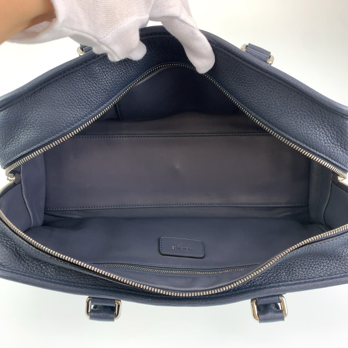 H-00406
LOEWE ロエベ アナグラム アマソナ35 ネイビー 紺 ブルー 青 シルバー金具 レザー ハンドバッグ ミニボストン  レディース