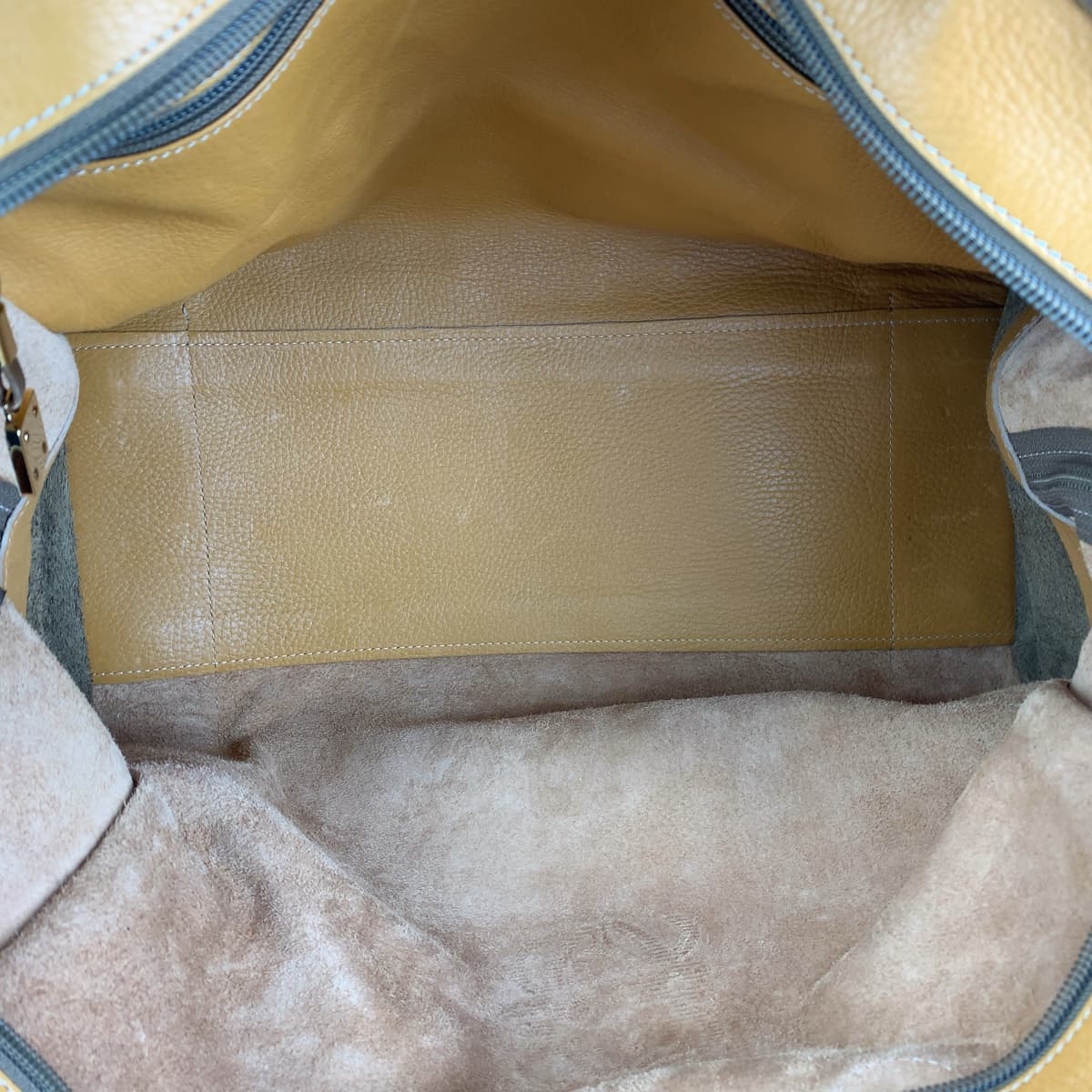 H-00412
LOEWE ロエベ アナグラム アマソナ40 ブラウン 茶 ゴールド金具 レザー ボストンバッグ ハンドバッグ  レディース