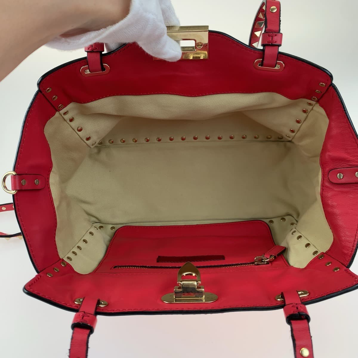 H-00425
VALENTINO ヴァレンティノ ロックスタッズ レッド 赤 ゴールド金具 レザー ショルダーバッグ ハンドバッグ 2way  レディース