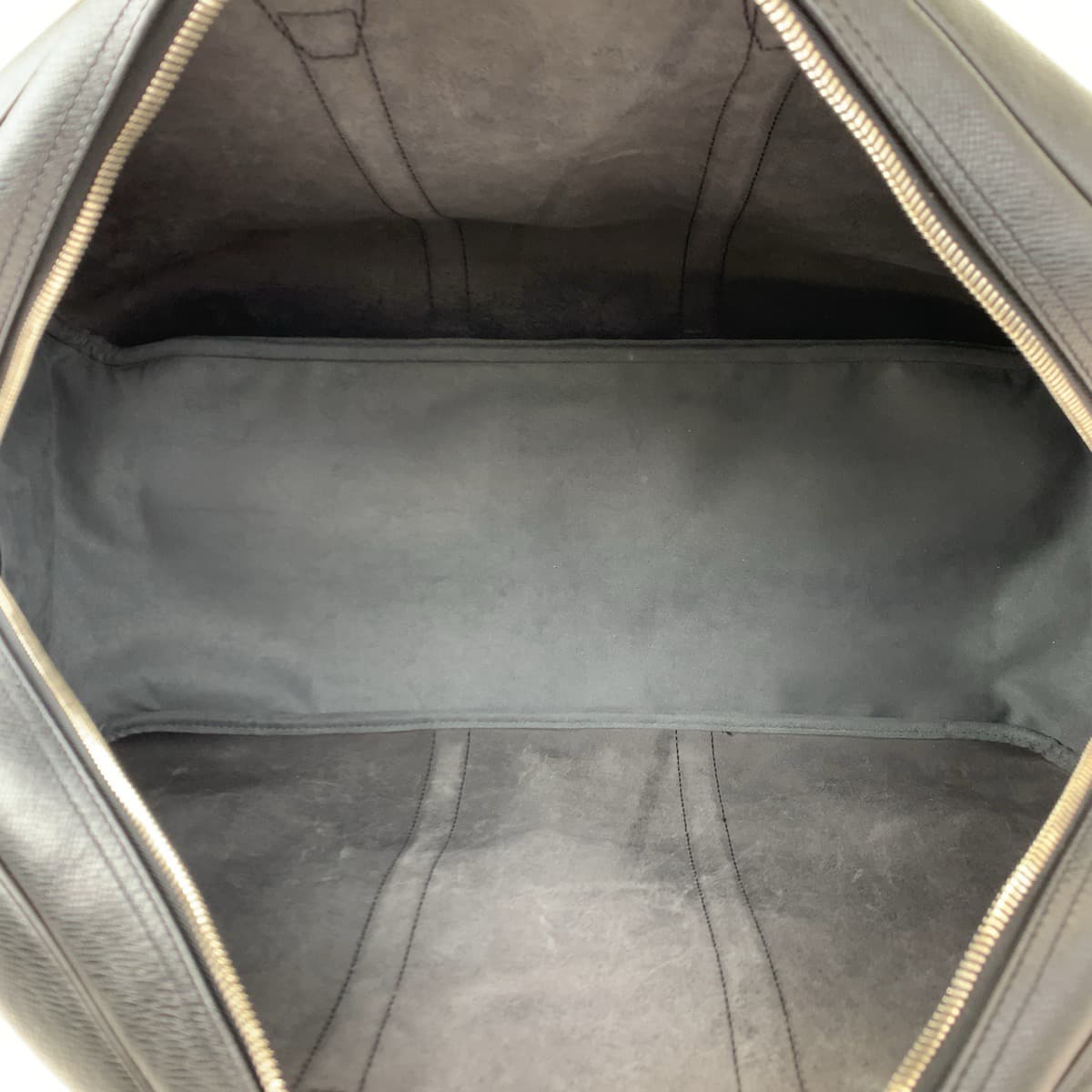 H-00458
LOUIS VUITTON ルイヴィトン タイガ ケンダルGM アルドワーズ ブラック 黒 カーフ M30112 ボストンバッグ 旅行バッグ  メンズ