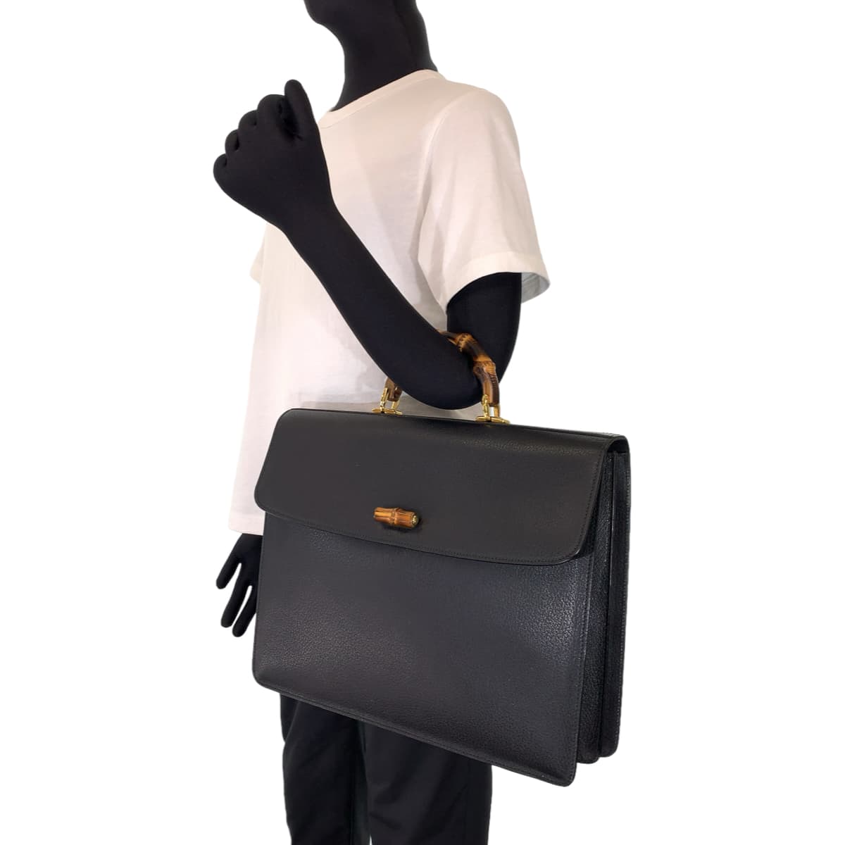 H-00477
GUCCI グッチ バンブー ブラック 黒 レザー 015 904 3304 ビジネスバッグ ブリーフケース  メンズ
