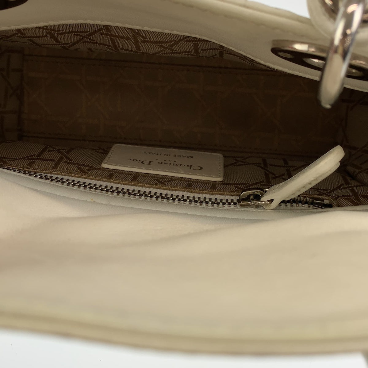 10375
Dior ディオール レディディオール カナージュ ホワイト シルバー金具 レザー ハンドバッグ チェーンショルダーバッグ 2way  レディース