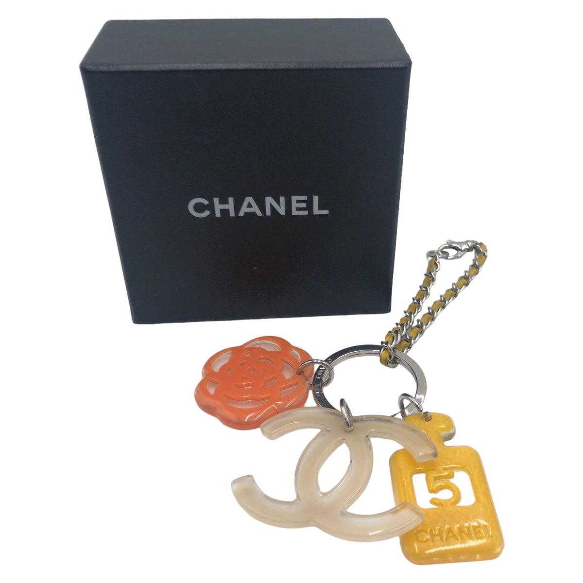 10378
CHANEL シャネル ココマーク カメリア ベージュ シルバー金具 プラスチック キーホルダー キーリング キーチャーム  レディース