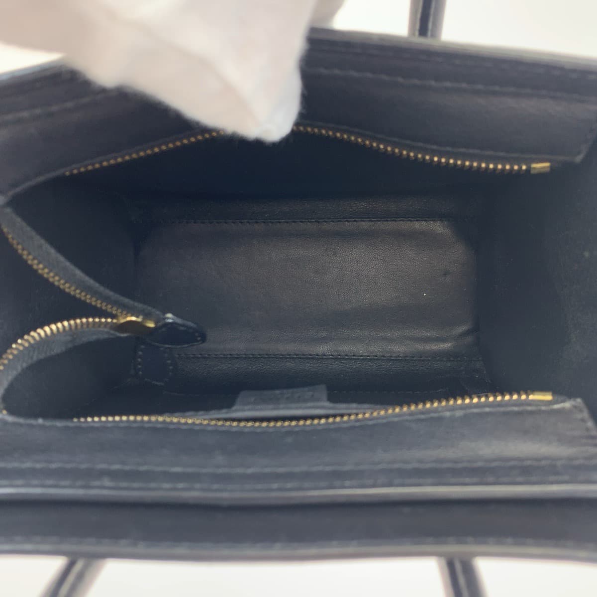 H-00540
CELINE セリーヌ ラゲージ ナノ ホワイト 白 ブラック 黒 レザー ショルダーバッグ ハンドバッグ 2way  レディース