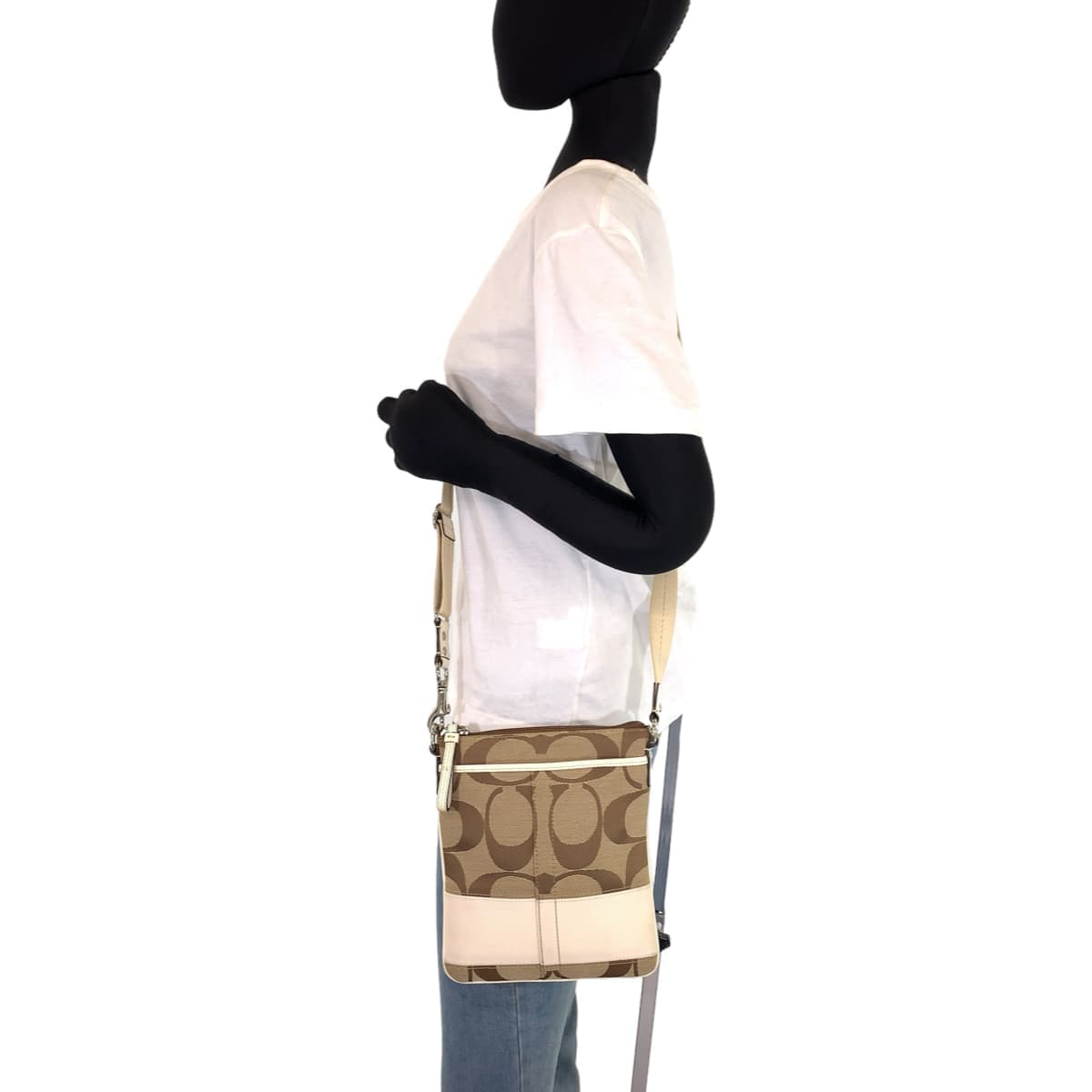 12559
COACH コーチ シグネチャー ベージュ ブラウン シルバー金具 キャンバス ショルダーバッグ ポシェット 斜め掛け可能  レディース ABP5