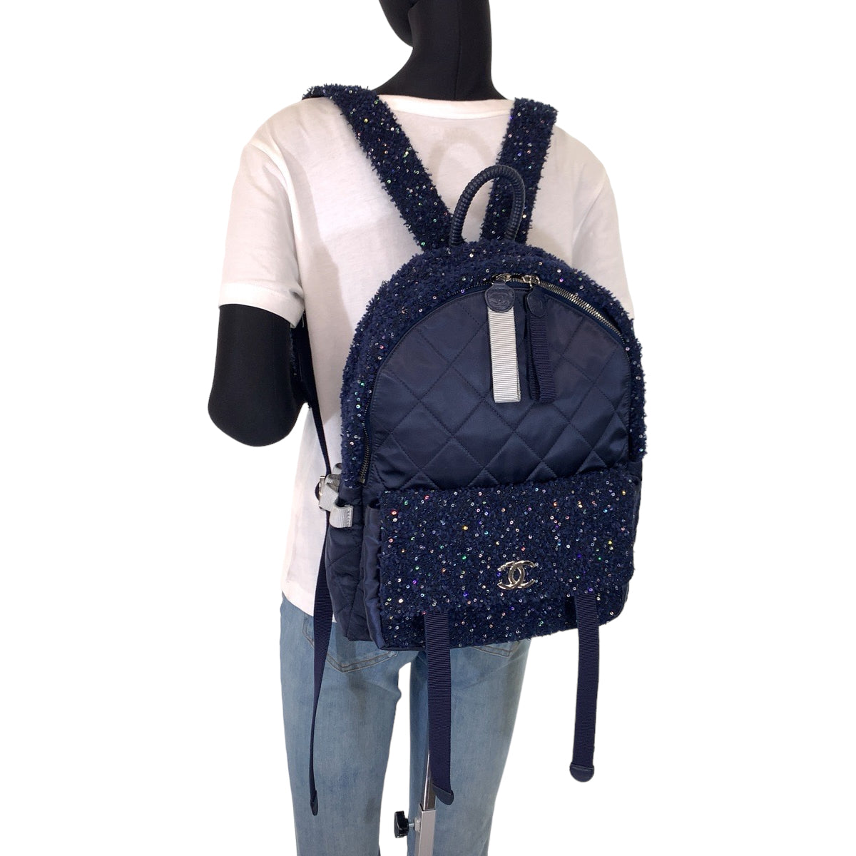 H-00558
CHANEL シャネル マトラッセ ココマーク ネイビー 紺 シルバー金具 ナイロン / ツイード A91964 リュックサック バックパック  レディース