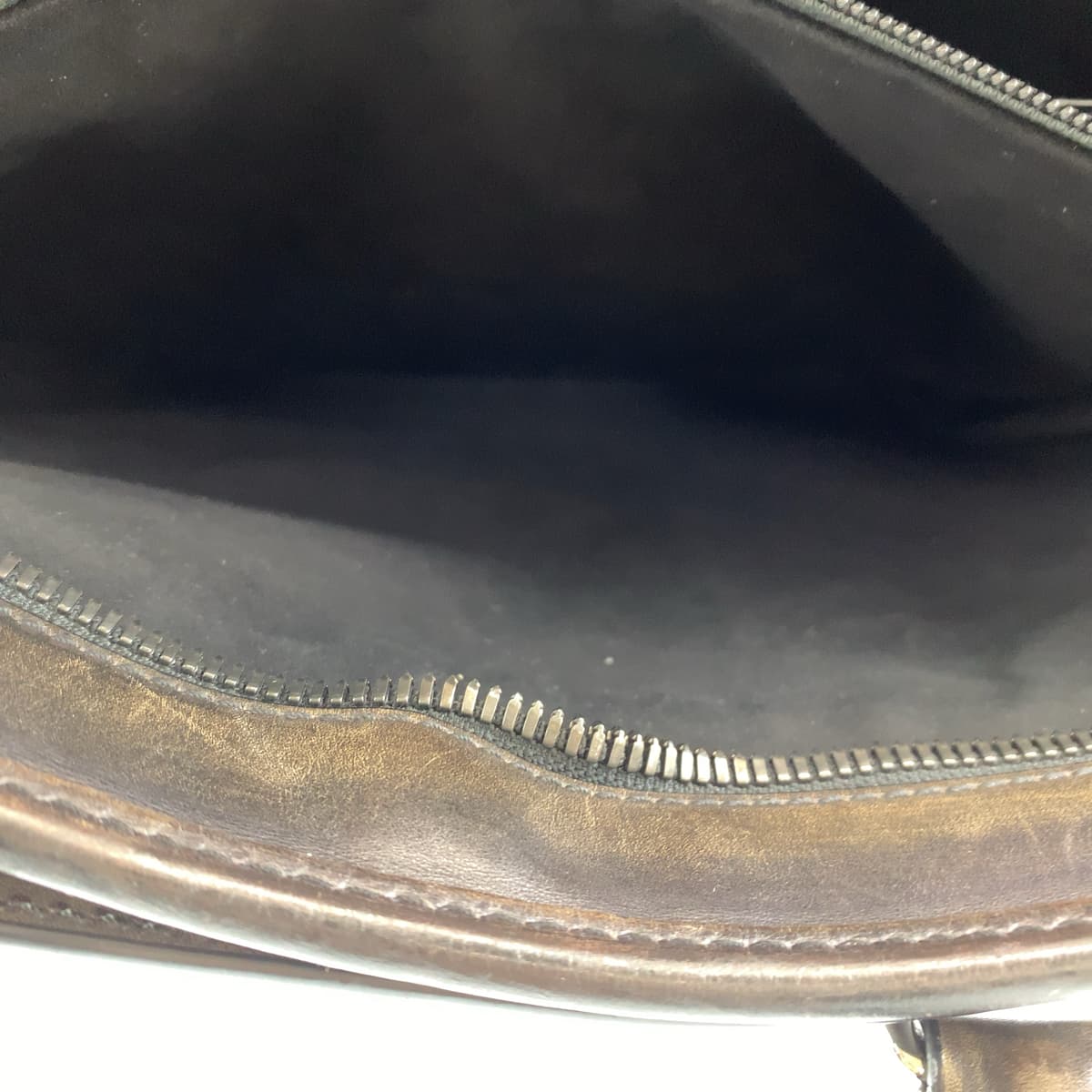 H-00561
Berluti ベルルッティ アンジュール カリグラフィ スクリット ブラウン 茶色 レザー ビジネスバッグ ブリーフケース A4対応  メンズ