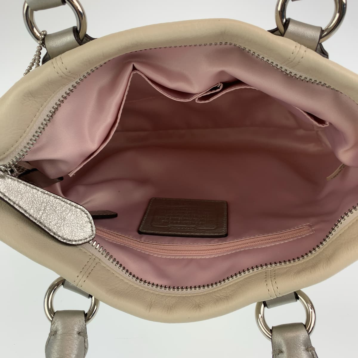 12548
COACH コーチ アシュレイ ホワイト アイボリー シルバー金具 レザー ショルダーバッグ ハンドバッグ トートバッグ 2way 斜め掛け可能  レディース