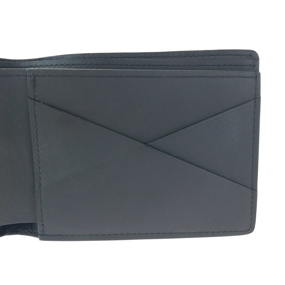 H-00596
LOUIS VUITTON ルイヴィトン モノグラム シャドウ ポルトフォイユ ミュルティプル ノワール ブラック 黒 レザー M62901 二つ折り財布 札入れ  メンズ