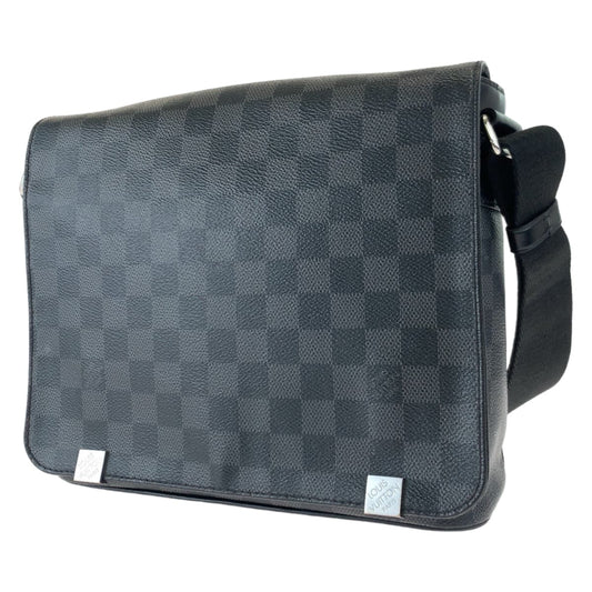 H-00604
LOUIS VUITTON ルイヴィトン ダミエ グラフィット ディストリクトPM ブラック 黒 PVC N41028 ショルダーバッグ 斜め掛け  メンズ