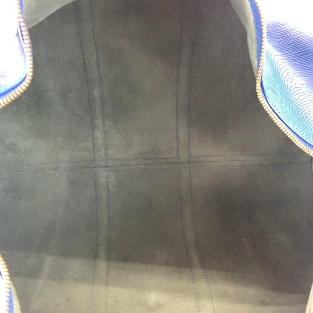 H-00611
LOUIS VUITTON ルイヴィトン エピ キーポル55 ブルー 青 ゴールド金具 エピレザー M42955 ボストンバッグ ハンドバッグ  メンズ