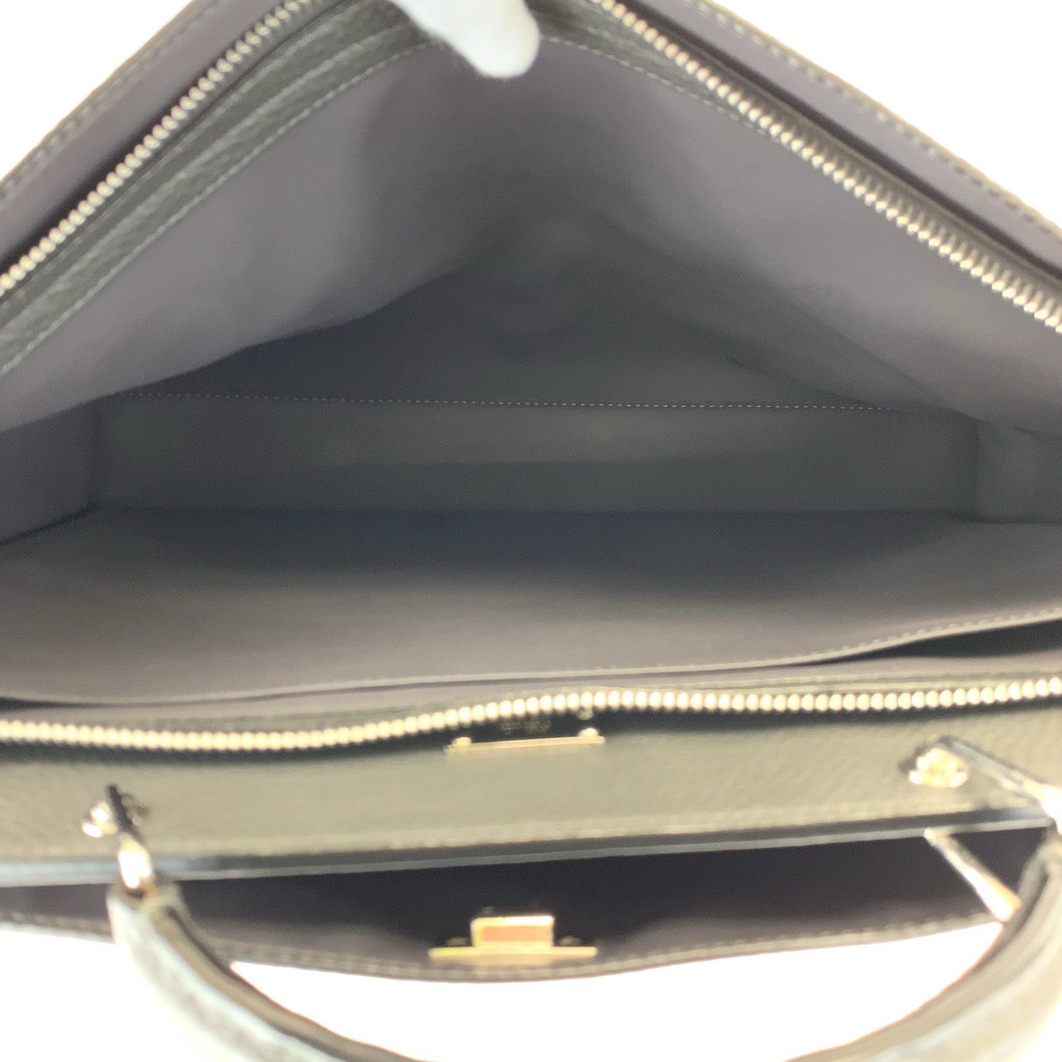 H-00619
FENDI フェンディ セレリア ズッカ柄 ピーカブエッセンシャル グレー 灰色 シルバー金具 カーフ 7VA476 ショルダーバッグ ハンドバッグ 2way  メンズ