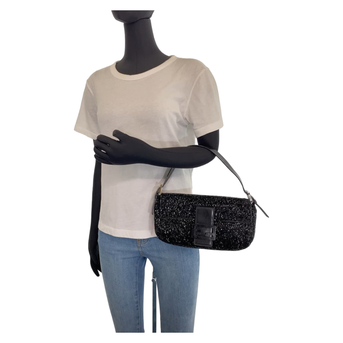 FENDI フェンディ ビーズ刺繍 マンマバケット ブラック 黒 ビーズ / レザー ハンドバッグ ワンショルダー  レディース
