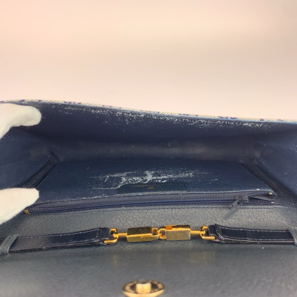 10518
GUCCI グッチ ヴィンテージ オールドグッチ ネイビー グレー ゴールド金具 GGスプリームキャンバス / レザー 40 02 050 斜め掛け ショルダーバッグ  レディース