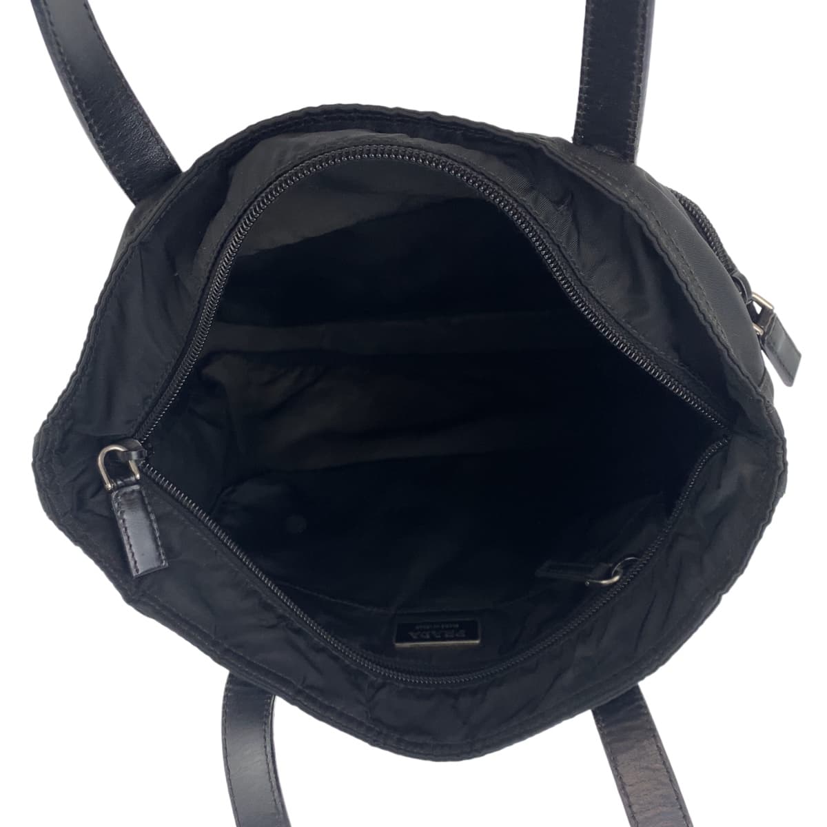 10520
PRADA プラダ テスート 三角ロゴプレート ブラック シルバー金具 ナイロン トートバッグ ショルダーバック  レディース