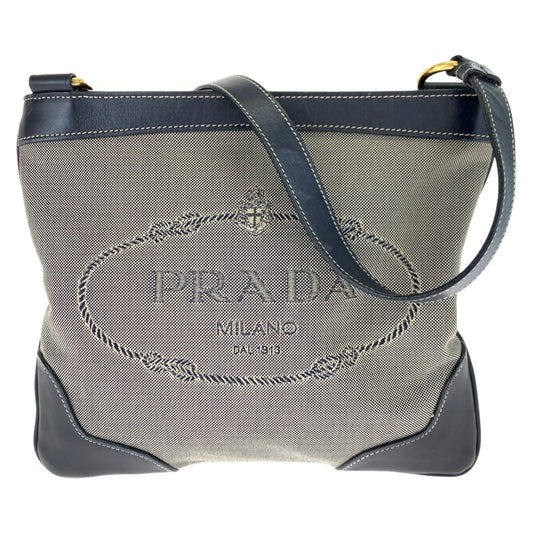 10536
PRADA プラダ ロゴジャガード ブラック 黒 グレー ゴールド金具 キャンバス / レザー ショルダーバッグ 斜め掛け メッセンジャーバッグ  メンズ
