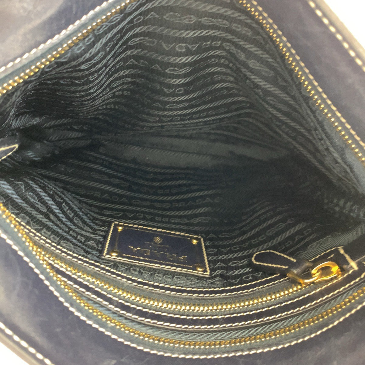 10536
PRADA プラダ ロゴジャガード ブラック 黒 グレー ゴールド金具 キャンバス / レザー ショルダーバッグ 斜め掛け メッセンジャーバッグ  メンズ