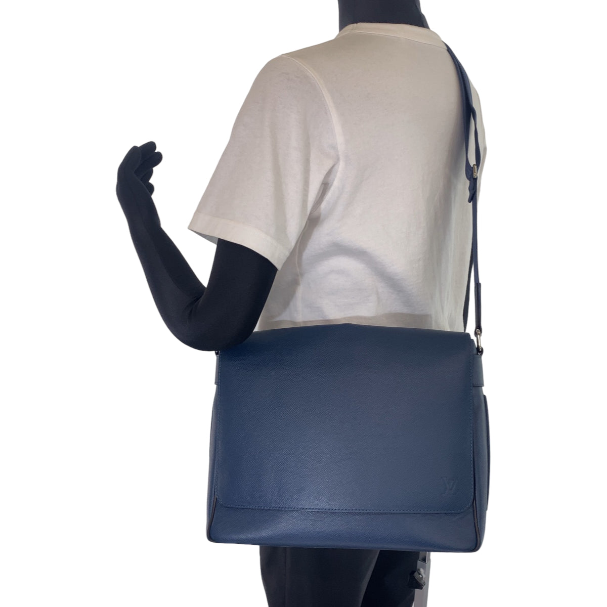LOUIS VUITTON ルイヴィトン タイガ ロマン MM ネイビー 紺 シルバー金具 レザー M32814 斜め掛け ショルダーバッグ  メンズ