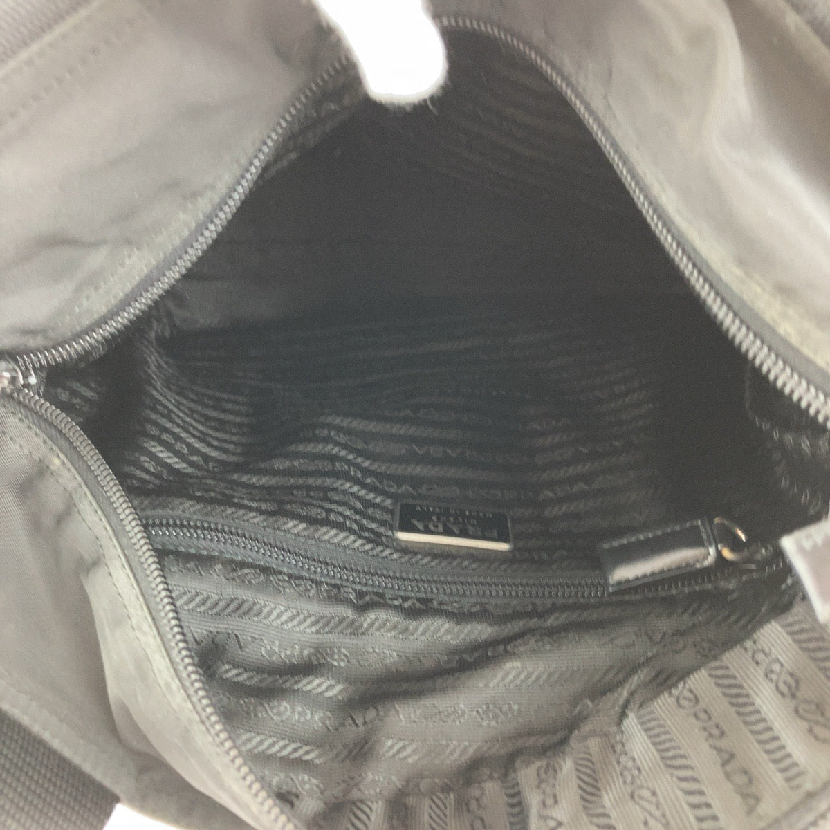 12523
PRADA プラダ テスート 三角ロゴプレート ブラック 黒 シルバー金具 ナイロン B5880F トートバッグ ショルダーバッグ  レディース