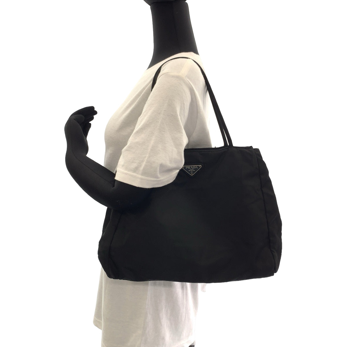 12520
PRADA プラダ テスート 三角ロゴプレート ブラック 黒 シルバー金具 ナイロン トートバッグ ショルダーバッグ  レディース