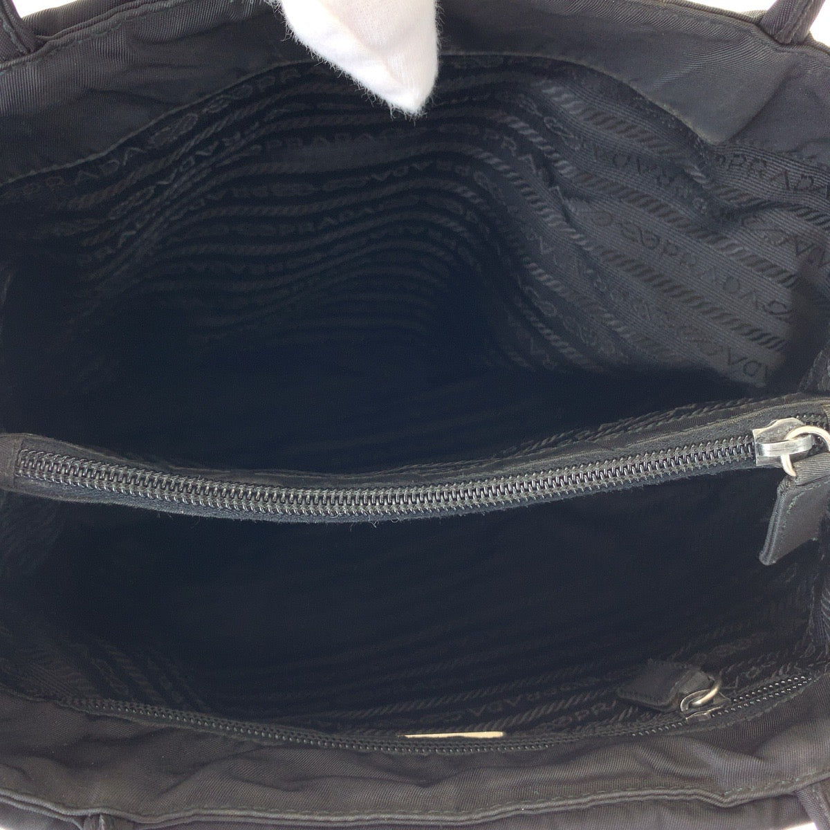12520
PRADA プラダ テスート 三角ロゴプレート ブラック 黒 シルバー金具 ナイロン トートバッグ ショルダーバッグ  レディース