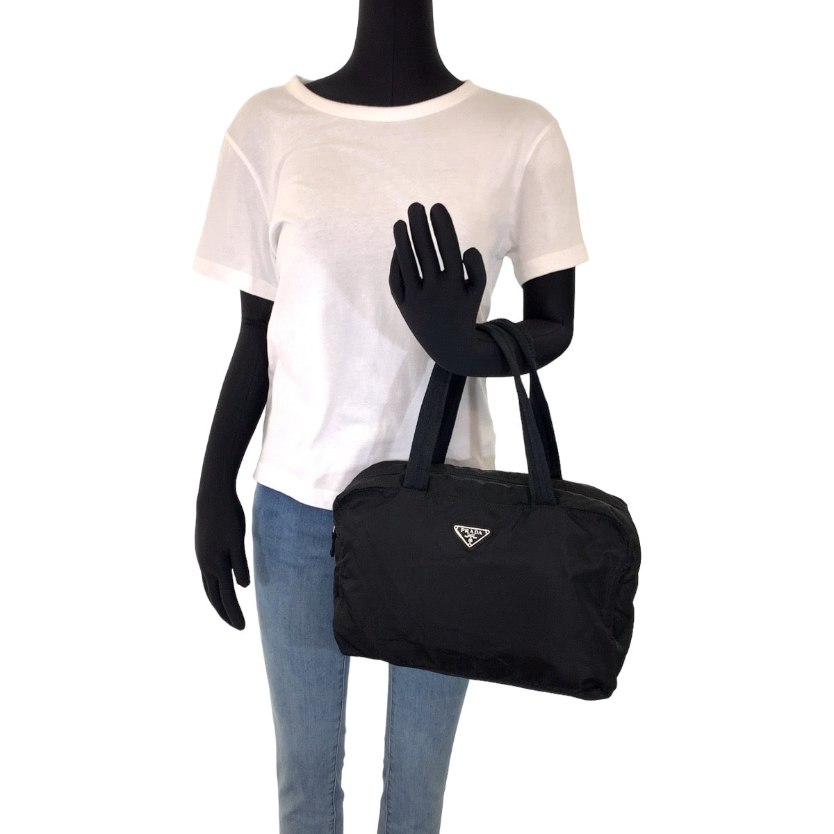 10660
PRADA プラダ テスート 三角ロゴプレート ブラック シルバー金具 ナイロン ハンドバッグ トートバッグ  レディース