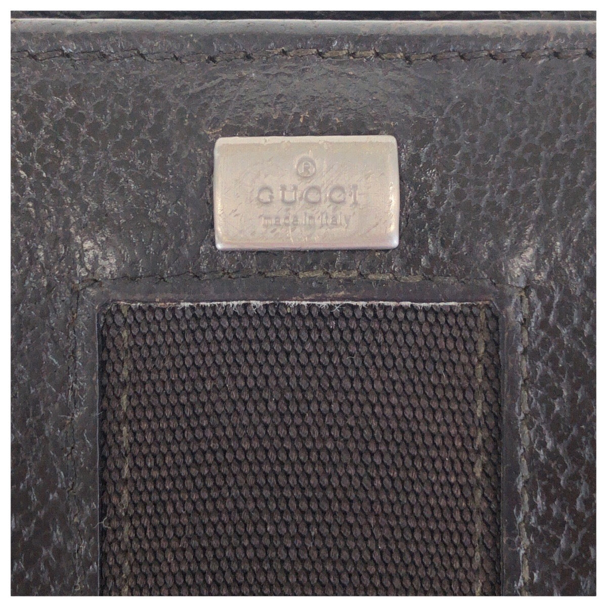 17093
GUCCI グッチ ブラック 黒 シルバー金具 レザー 035 1408 2090 折財布 コンパクトウォレット メンズ B3