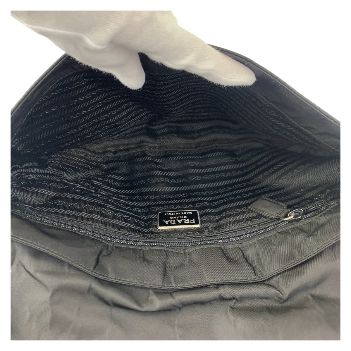 10776
PRADA プラダ テスート ロゴ刺繍 プラチェーン ブラック シルバー金具 ナイロン / プラスチック ショルダーバッグ アクセサリーポーチ  レディース