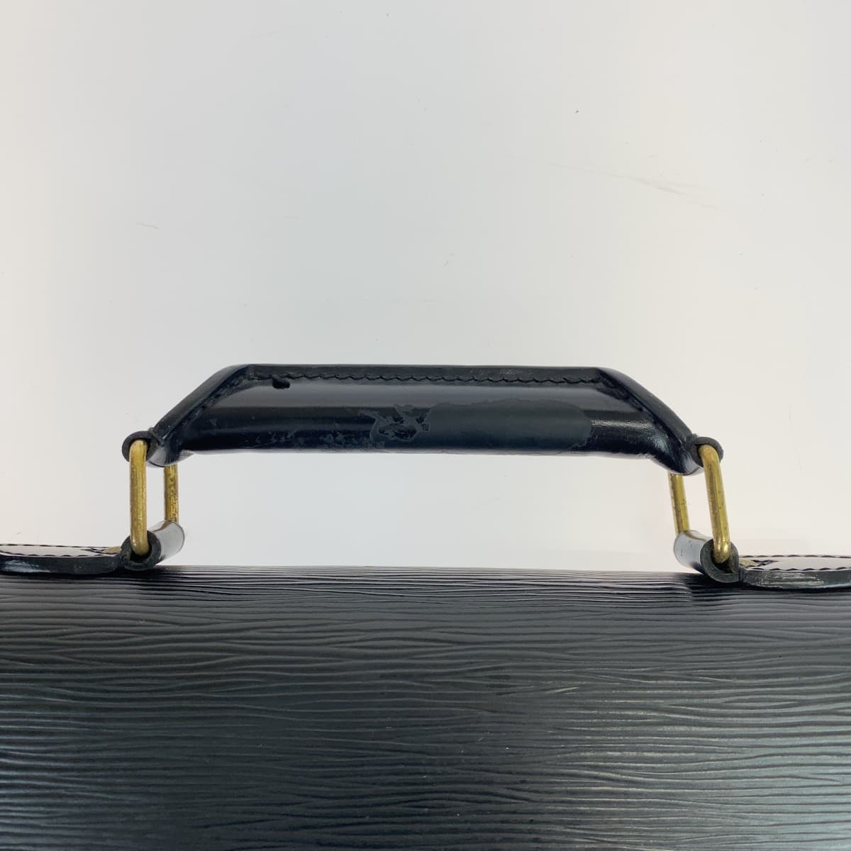 LOUIS VUITTON ルイヴィトン エピ セルヴィエット コンセイエ ブラック 黒 ゴールド金具 レザー M54422 ビジネスバッグ ブリーフケース A4収納  メンズ
